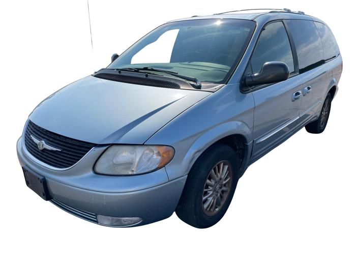 2003 chrysler town-&-country limited-fwd with 157243 miles for sale near elk-river, minnesota 7c58ff063de7473dae65947c29357f80.jpg