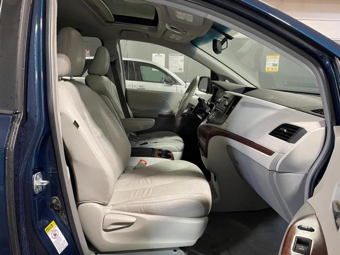2011 toyota sienna with 212471 miles for sale near elk-river, minnesota 7c6c31182a6648dd8533f5a6cd40cc04.jpg