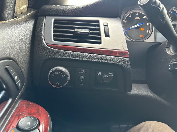 2014 cadillac escalade esv-awd-premium with 160814 miles for sale near burnsville, minnesota 7ca0aecc0d184018aff04440f2cad3fb.jpeg