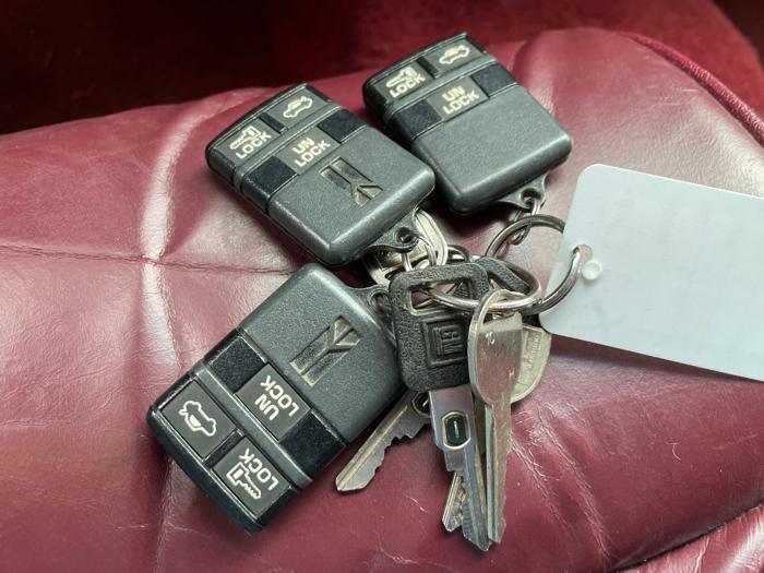 1992 oldsmobile ninety-eight regency-elite for sale near elk-river, minnesota 7cba5819aa014f8389ee0c39a518390d.jpg