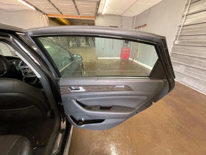 2015 hyundai sonata sport with 214808 miles for sale near elk-river, minnesota 7cca6b12e5c54bd482f14f8bee8a004b.jpeg