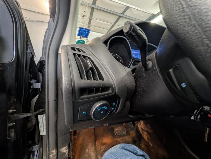 2013 ford focus se-sedan with 218887 miles for sale near elk-river, minnesota 7cd945b96f0043e49acdef4ba930e8bd.jpg