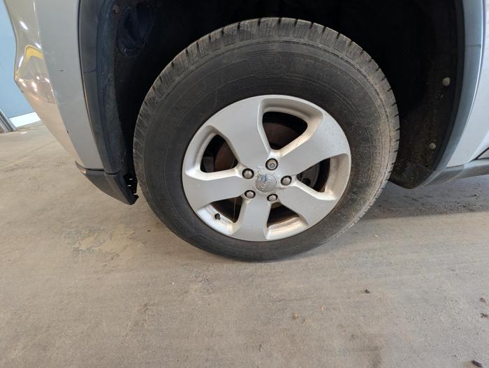 2011 jeep grand-cherokee laredo-4wd with 178808 miles for sale near elk-river, minnesota 7cdf9f0c3820444798499253cd505d30.jpg