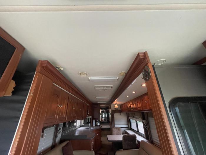 2006 freightliner x-line-motorhome - with 27483 miles for sale near elk-river, minnesota 7cdff8b6caf94bb8b7a746aa4b63bf4f.jpg