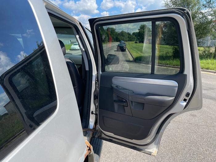 2004 mercury mountaineer convenience-4.6l-awd with 144653 miles for sale near elk-river, minnesota 7ce5fa79f7664b3894dd26dcd968c056.jpeg