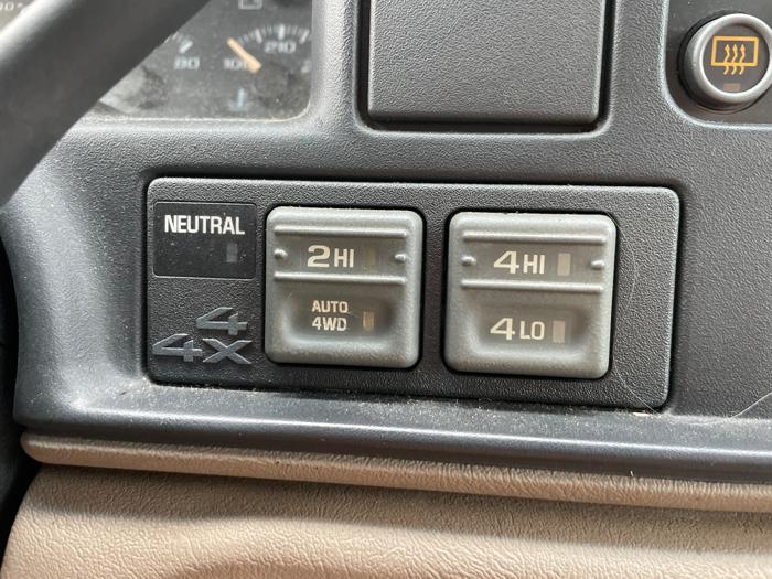 1999 chevrolet tahoe 4-door-4wd with 193393 miles for sale near elk-river, minnesota 7d251b5a8dfb48ee86f7035ae186981c.jpeg