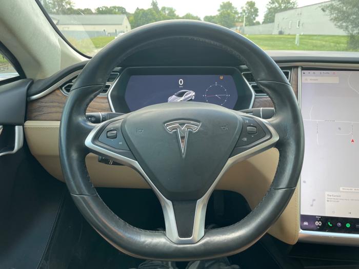 2017 tesla model-s 75d-awd with 101172 miles for sale near elk-river, minnesota 7d3b50612611417a8d4c4816893fccdd.jpeg