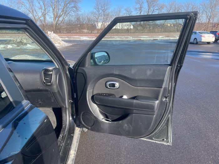 2014 kia soul base with 118011 miles for sale near rochester, minnesota 7d5c0d3fbc704f64b25e43ee75011a5a.jpeg