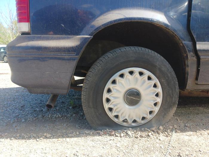1995 plymouth voyager base with 163821 miles for sale near elk-river, minnesota 7dc0e2ead9074a68a95a53aa73040cd7.jpg