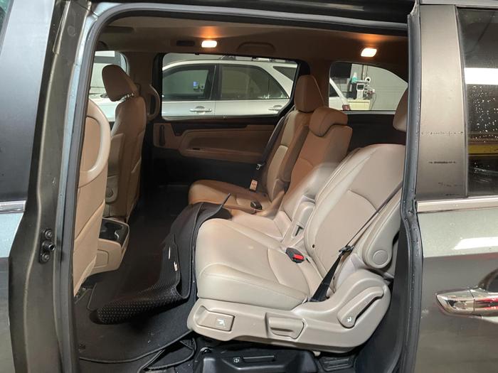 2019 honda odyssey exl---exl-nr with 10726 miles for sale near elk-river, minnesota 7ddd5d2629c140c08fffb3bc4e9567a3.jpg
