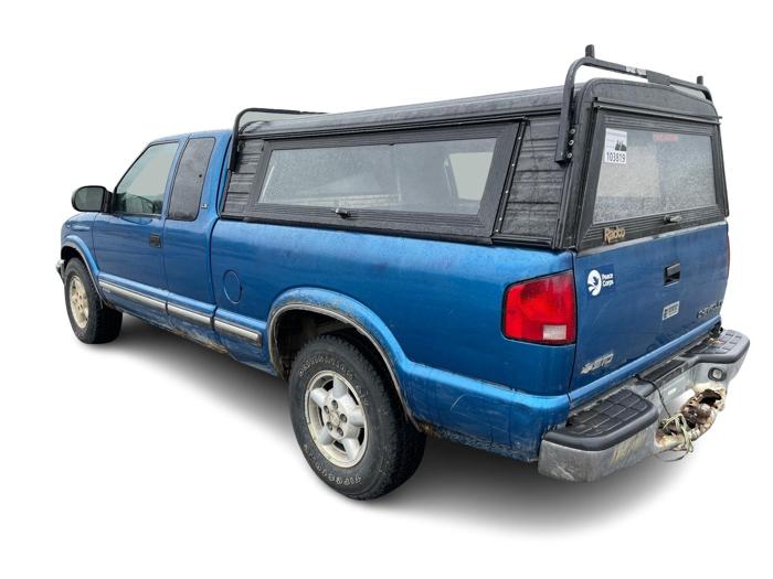 2001 chevrolet s10-pickup ext.-cab-4wd with 140781 miles for sale near elk-river, minnesota 7de8f7b2da3340668538fb4157117244.jpg
