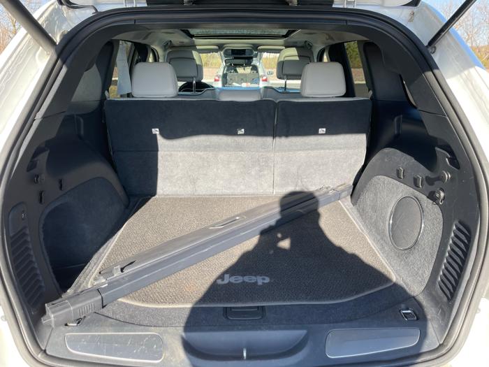 2018 jeep grand-cherokee summit-4wd with 160031 miles for sale near rochester, minnesota 7dfad12007e04fe8a910f9c73185e990.jpeg