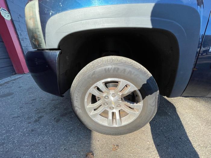 2008 chevrolet silverado-1500 work-truck-ext.-cab-std.-box-4wd with 182696 miles for sale near forest-lake, minnesota 7dfe99dee5cb42ab99b5c734acc39e3e.jpeg