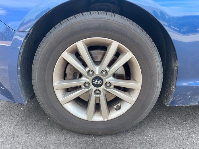 2016 hyundai sonata se with 120647 miles for sale near rochester, minnesota 7e7d3461960744a1ae4c2c2943ee52c4.jpeg