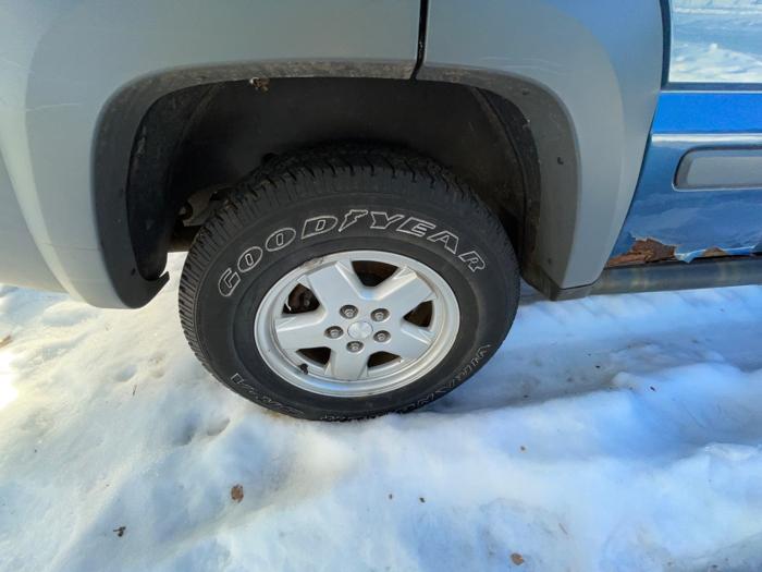 2005 jeep liberty sport-4wd with 223774 miles for sale near elk-river, minnesota 7eb30a0b4ddd4aacb185e7aef79a7cba.jpeg