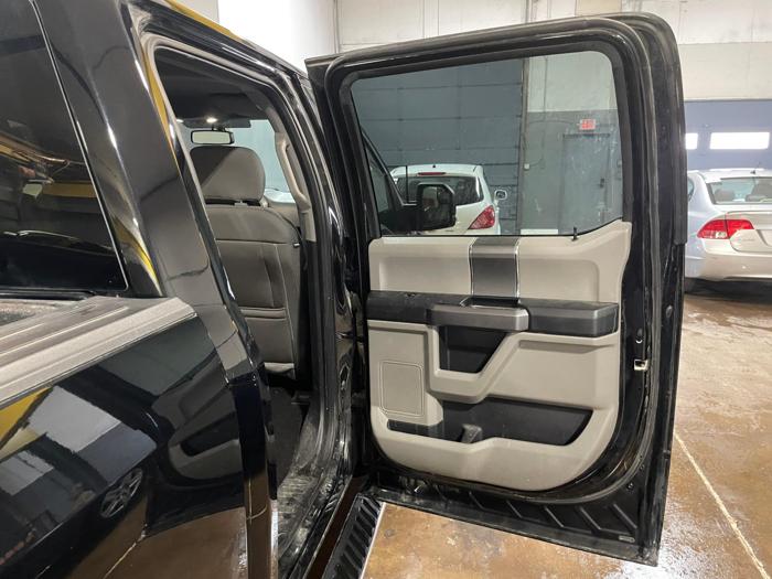 2018 ford f-150 xlt with 200737 miles for sale near elk-river, minnesota 7ecad594cf85400cbd18b19f616f6a7e.jpg