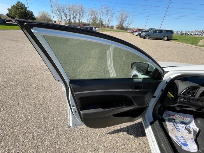 2018 hyundai elantra limited with 99127 miles for sale near burnsville, minnesota 7ed690c06c374ff5ba751b919954043f.jpeg