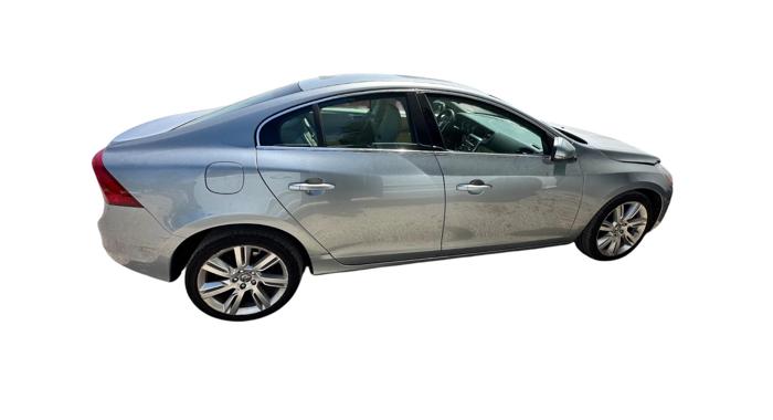 2012 volvo s60 t6-awd with 102795 miles for sale near elk-river, minnesota 7f36ed8332d045dbb50f115d229325db.jpg