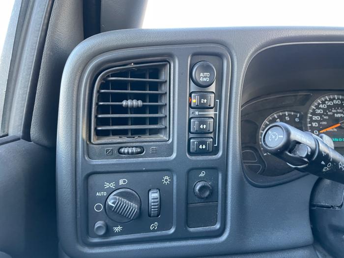 2004 chevrolet silverado-1500 ext.-cab-short-bed-4wd with 180428 miles for sale near elk-river, minnesota 7f7af9adb9ca4da59de24e4e8be80030.jpeg