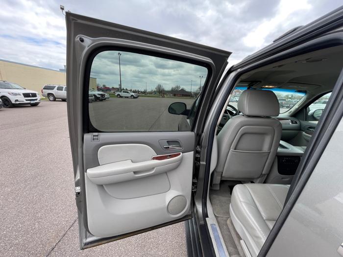 2009 chevrolet suburban lt1-1500-4wd with 253232 miles for sale near redwood-falls, minnesota 7f88ba828928466ca4b00b67bb61648d.jpeg