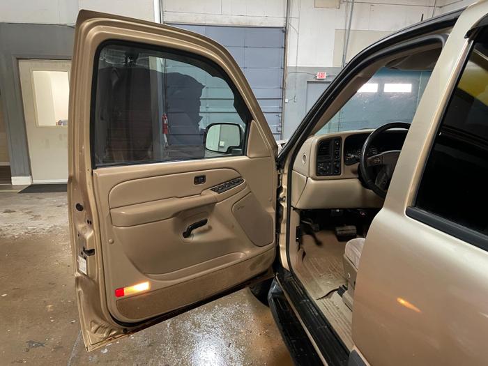 2005 chevrolet tahoe ls with 244104 miles for sale near elk-river, minnesota 7f943d172a17466a8a0682839e5ce5ba.jpg
