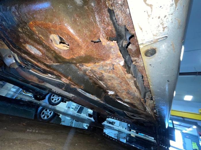 2006 saturn ion sedan-2 with 222802 miles for sale near elk-river, minnesota 7f97b8638ee444dc929d7bf71c5719b9.jpeg