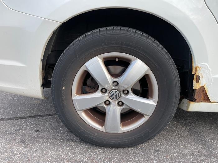 2009 volkswagen routan se-rse with 127414 miles for sale near elk-river, minnesota 7f998d0194c742188cfe5503eedee3a4.jpeg