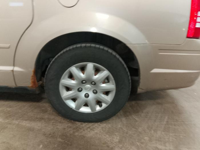 2009 chrysler town-&-country lx with 212963 miles for sale near elk-river, minnesota 7fd5cd55c80340e19a2b88fc84a2f0c5.jpg