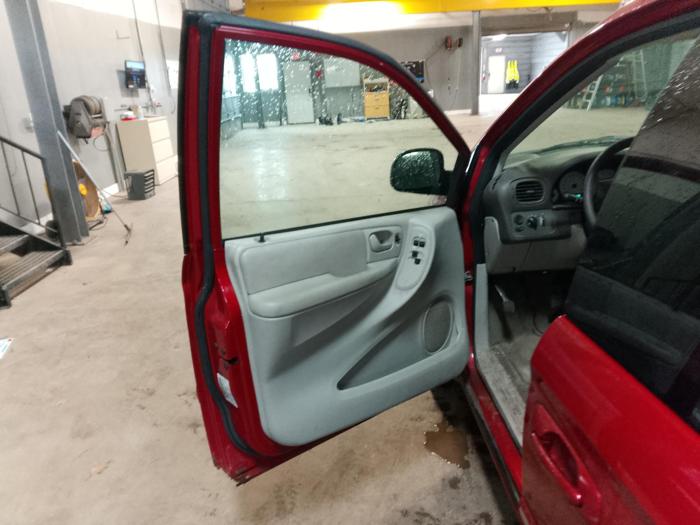 2006 chrysler town-&-country touring with 113578 miles for sale near elk-river, minnesota 7fe8029025b54635b48d6c3193e3d00b.jpg