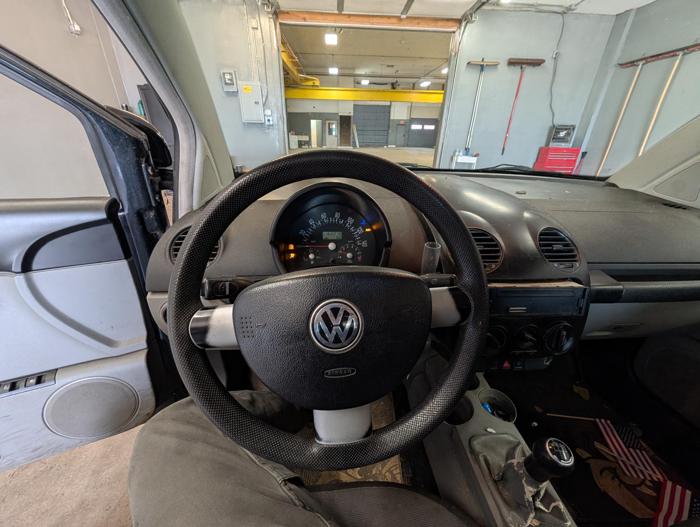 1999 volkswagen new-beetle gls-2.0 with 162278 miles for sale near elk-river, minnesota 8041e001ec6d4008affba2092c2e2260.jpg
