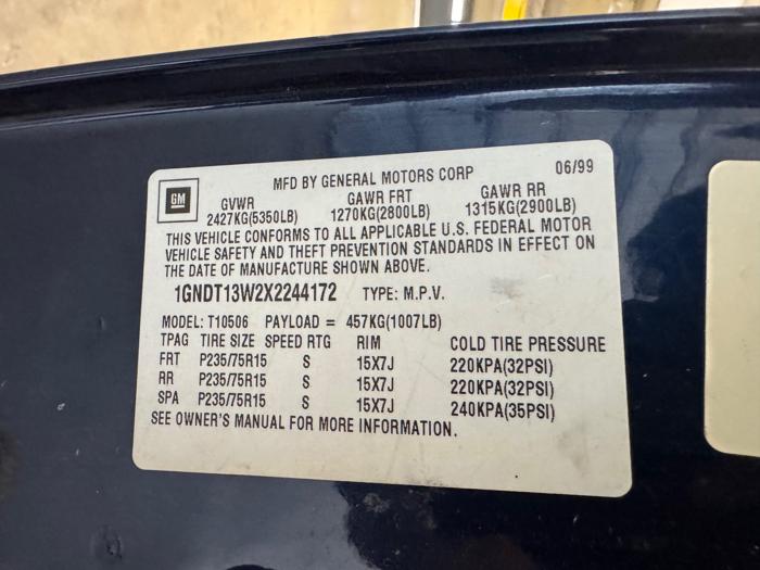 1999 chevrolet blazer 4-door-4wd with 195804 miles for sale near elk-river, minnesota 8073cd0067c341b68ce0b1bc7ffd2fbc.jpeg