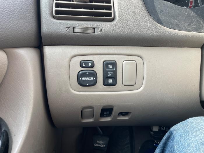 2004 toyota sienna le---7-passenger with 225351 miles for sale near fridley, minnesota 80befad545174278bc5474af2202aec2.jpeg