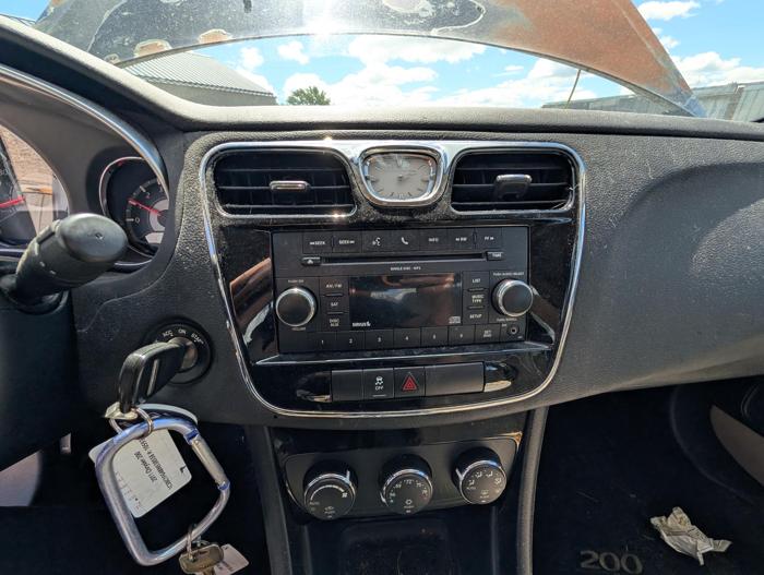 2011 chrysler 200 with 160270 miles for sale near elk-river, minnesota 80df6b7507c5420983f44ad974ea517a.jpg