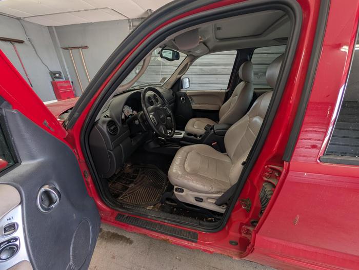 2003 jeep liberty limited-4wd with 186488 miles for sale near elk-river, minnesota 8109f1b58f2f4020b17a205a8ee7a100.jpg