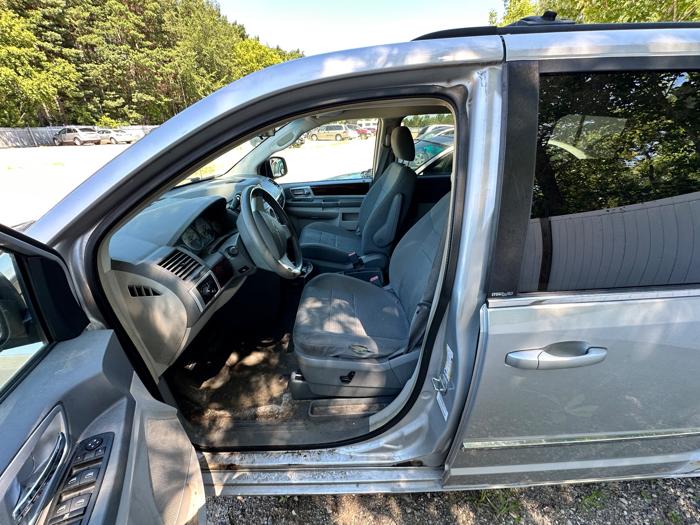 2010 chrysler town-&-country touring for sale near elk-river, minnesota 8109f4f5a9084c3294d7bc12e8d2fded.jpeg