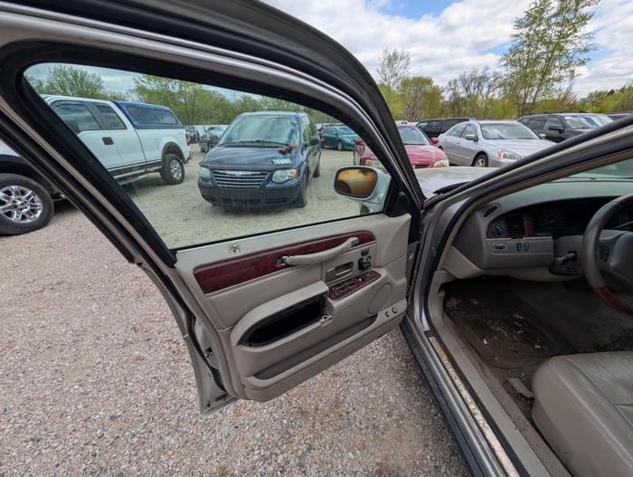 2003 lincoln town-car signature for sale near elk-river, minnesota 810e7b54c2b14bfdaa5b894c5965eaac.jpg