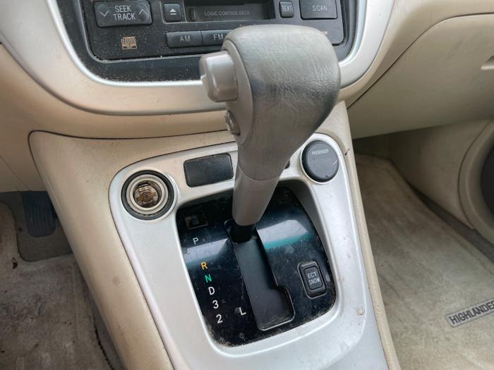 2006 toyota highlander v6-2wd-with-3rd-row-seat with 194228 miles for sale near elk-river, minnesota 8112d9da880b42ad9ec4175f9f2bf8f7.jpeg