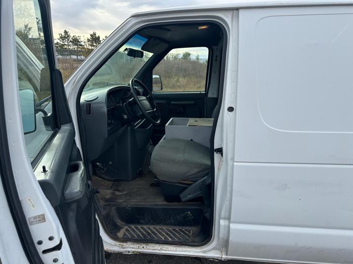 1996 ford econoline e250 with 148423 miles for sale near elk-river, minnesota 8118bafcbc5a4111876011e6063edc93.jpg