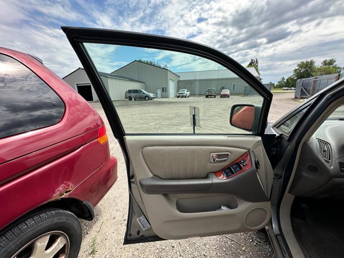 2001 lexus rx-300 4wd with 98157 miles for sale near elk-river, minnesota 814cafabbe6a428fae12bb75dce92449.jpeg