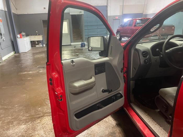 2004 ford f-150 xl with 169317 miles for sale near elk-river, minnesota 81501b7d382e432daaf045854486c0c0.jpg