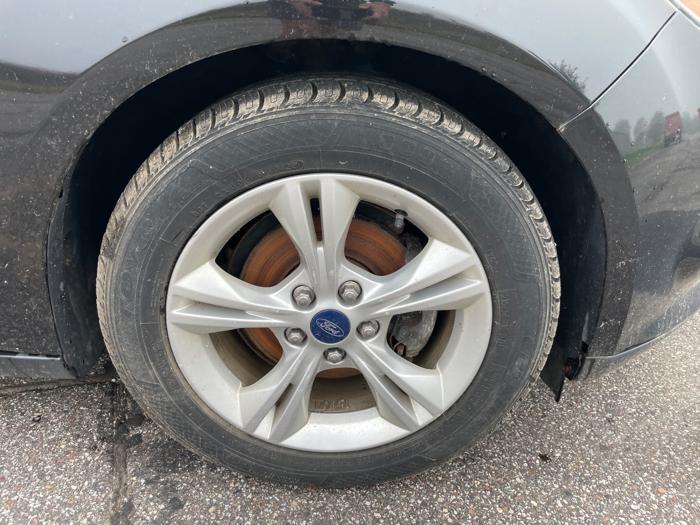 2013 ford focus se-sedan with 141999 miles for sale near elk-river, minnesota 81d6cd0852bb4d9299d37edfe7152740.jpeg