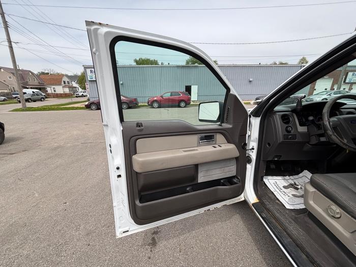 2009 ford f-150 stx-6.5-ft.-bed-4wd with 61990 miles for sale near rochester, minnesota 82163af1509947f3a0f629a7ea36046e.jpeg