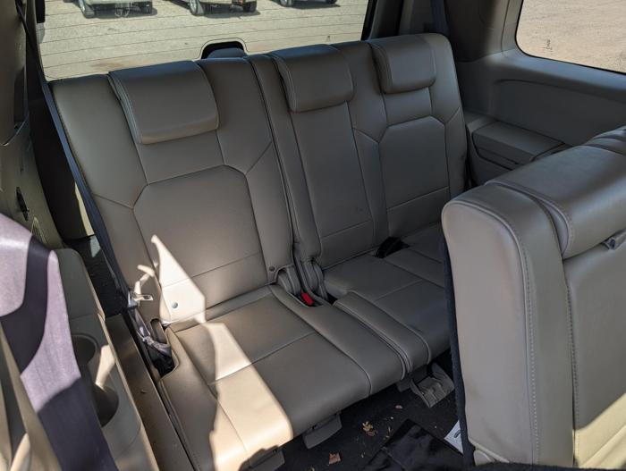 2011 honda pilot ex-l-4wd-5-spd-at with 153904 miles for sale near elk-river, minnesota 822874af26ec4b01b8e71d63b2a96b35.jpg