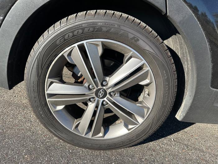 2013 hyundai santa-fe limited-awd with 109295 miles for sale near elk-river, minnesota 823dfbfab5554e038d8ebae5eb6d468c.jpeg