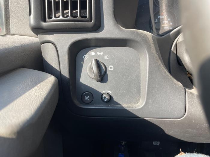 2004 chevrolet express 3500-cargo for sale near elk-river, minnesota 8240d54490e646f6a9e8400b3a13e318.jpeg