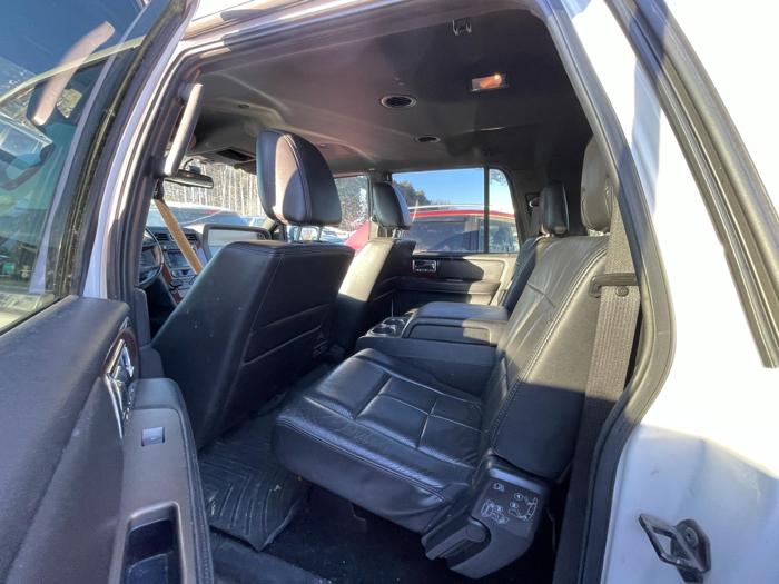2011 lincoln navigator l with 218229 miles for sale near elk-river, minnesota 826c5f2241e4459d8056bab7d6b187d9.jpg
