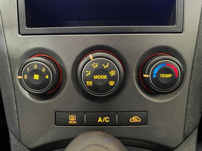 2009 Kia Rondo