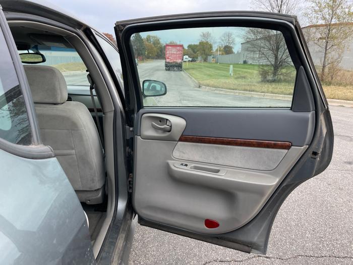 2004 chevrolet impala with 100353 miles for sale near elk-river, minnesota 82a0842ad71947cab49c14421490ae12.jpeg