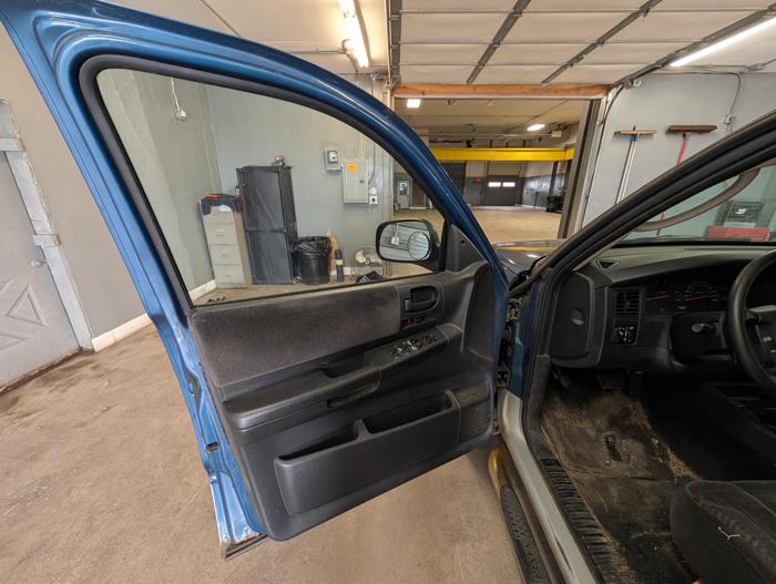 2004 dodge dakota slt-quad-cab-4wd with 188045 miles for sale near elk-river, minnesota 82dd25eddc6e4f22b422d3f2f807cc2d.jpg