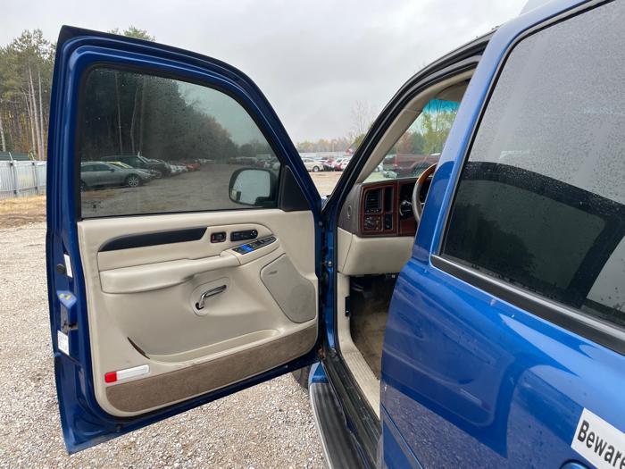 2003 cadillac escalade-ext sport-utility-truck with 175517 miles for sale near elk-river, minnesota 83cd3d99ba984fa589802c7551c7acf2.jpeg